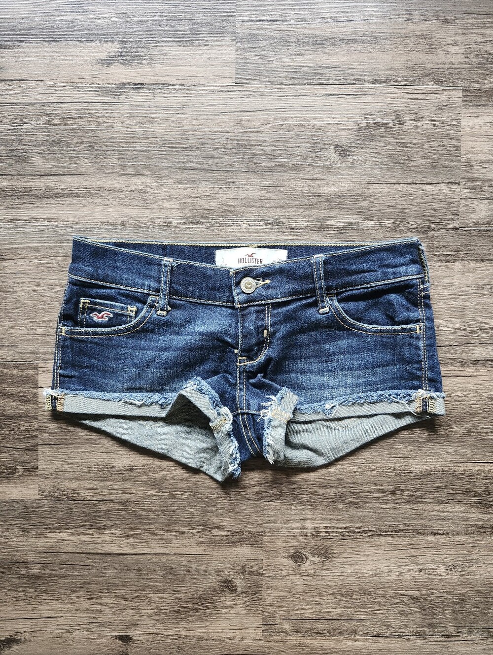 NWOT Hollister Low Rise Micro Dark Wash Denim Cutoff Shorts